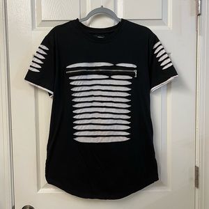 Carbon Men’s Black Ripped Tee, Large